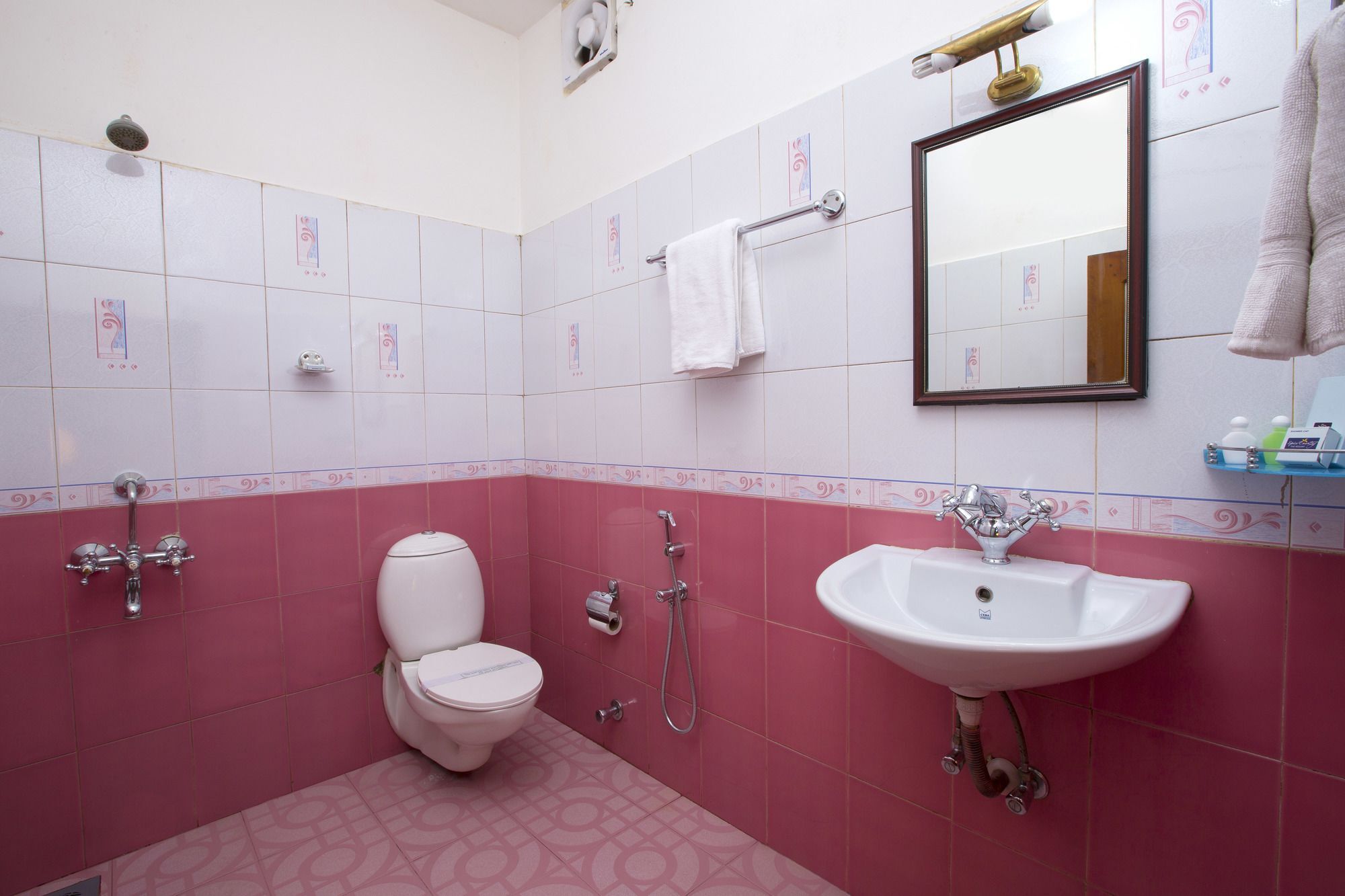 Spice Country Resort Chithirapuram Exterior foto